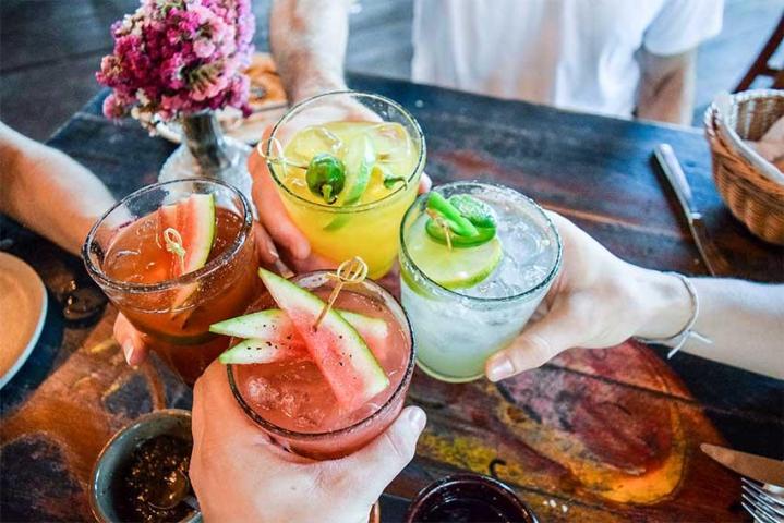 How Do Sports Bars Differ From Regular Bars?, Doral<br/>What Distinguishes Sports Bars From Regular Bars?, Doral<br/>What Sets Sports Bars Apart From Other Types of Bars?, Doral